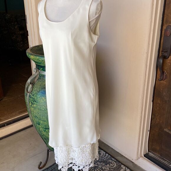 Ivory color 2piece slip dress with lace bottom size 12 by Jeffery & Dara - Picture 3 of 12